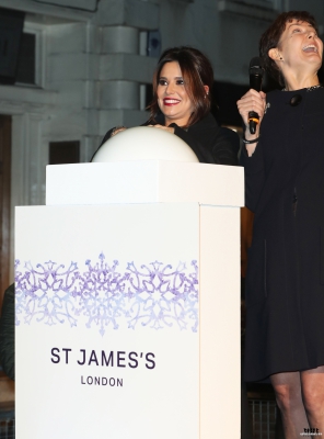 The_St_James__Church_Christmas_Lights_Switch_On_29_11_16_288229.jpg