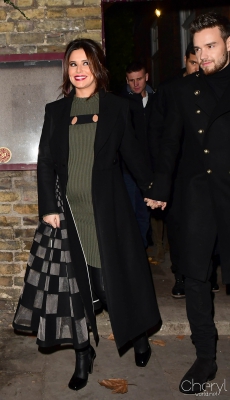 Leaving_St_James_Church_29_11_16_2810829.jpg