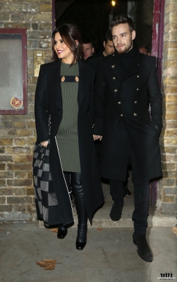 Leaving_St_James_Church_29_11_16_2813329.jpg