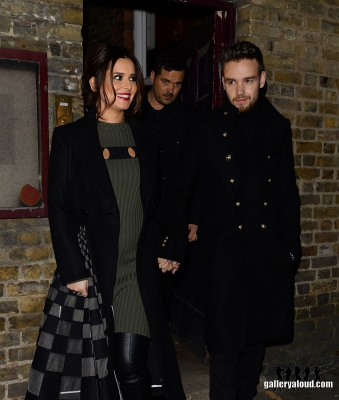 Leaving_St_James_Church_29_11_16_2821229.jpg