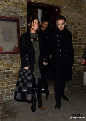 Leaving_St_James_Church_29_11_16_2821329.jpg