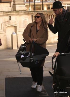 Arriving_at_the_Langham_Hotel_02_03_17_28729.jpg