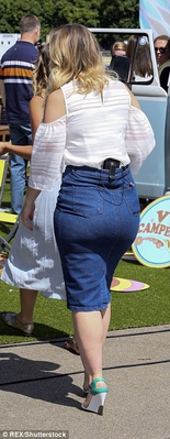 Outside_ITV_studios_14_06_17_28329.jpg