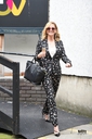 Имя файла=Leaving_the_ITV_Studios_05_09_17_282729.jpg
Размер файла=2506КБ
Размеры=1797x2700
Дата=Сент 05, 2017 Leaving_the_ITV_Studios_05_09_17_282729.jpg