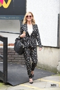 Имя файла=Leaving_the_ITV_Studios_05_09_17_282829.jpg
Размер файла=2615КБ
Размеры=1797x2700
Дата=Сент 05, 2017 Leaving_the_ITV_Studios_05_09_17_282829.jpg