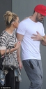 Имя файла=Sarah_Harding_and_Chad_Johnson_put_on_a_show_of_unity_to_leave_hotel_28_08_17_284429.jpg
Размер файла=47КБ
Размеры=308x594
Дата=Сент 10, 2017 Sarah_Harding_and_Chad_Johnson_put_on_a_show_of_unity_to_leave_hotel_28_08_17_284429.jpg