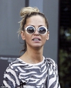 Sarah_Harding_and_Chad_Johnson_put_on_a_show_of_unity_to_leave_hotel_28_08_17_28629.jpg