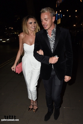 Arriving___Leaving_the_Waldorf_Hilton_hotel_15_09_17_283529.jpg