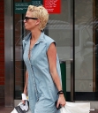 Sarah_Harding_leaving_John_Lewis_store_080709_1.jpg