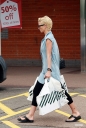 Sarah_Harding_leaving_John_Lewis_store_080709_4.jpg