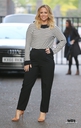 Имя файла=Outside_the_ITV_studios_26_09_17_282829.jpg
Размер файла=2671КБ
Размеры=1904x3000
Дата=Сент 29, 2017 Outside_the_ITV_studios_26_09_17_282829.jpg