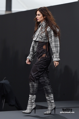 L_Oreal_Paris_Fashion_Show_01_10_17_2810529.jpg