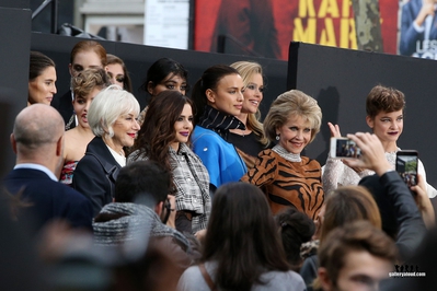 L_Oreal_Paris_Fashion_Show_01_10_17_2812429.jpg