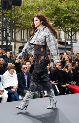 L_Oreal_Paris_Fashion_Show_01_10_17_2813029.jpg