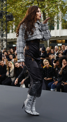 L_Oreal_Paris_Fashion_Show_01_10_17_2813429.jpg