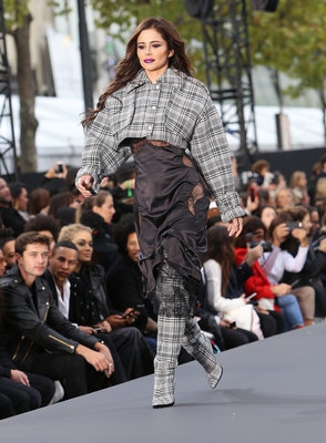 L_Oreal_Paris_Fashion_Show_01_10_17_2813629.jpg