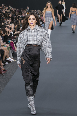 L_Oreal_Paris_Fashion_Show_01_10_17_2815429.jpg