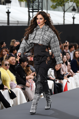 L_Oreal_Paris_Fashion_Show_01_10_17_2815729.jpg