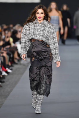 L_Oreal_Paris_Fashion_Show_01_10_17_2817829.jpg