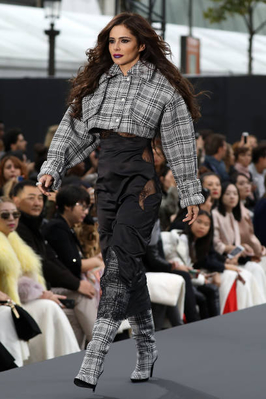 L_Oreal_Paris_Fashion_Show_01_10_17_2818229.jpg