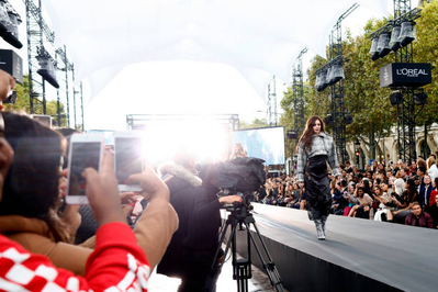 L_Oreal_Paris_Fashion_Show_01_10_17_2821129.jpg