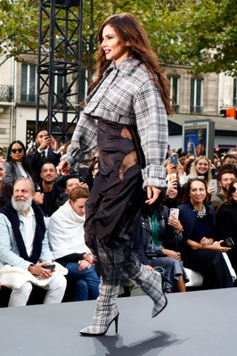 L_Oreal_Paris_Fashion_Show_01_10_17_2821429.jpg