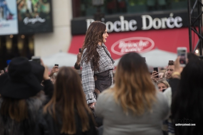 L_Oreal_Paris_Fashion_Show_01_10_17_2823429.jpg