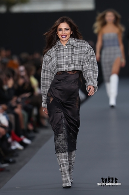 L_Oreal_Paris_Fashion_Show_01_10_17_286929.jpg