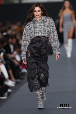 L_Oreal_Paris_Fashion_Show_01_10_17_287229.jpg