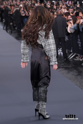 L_Oreal_Paris_Fashion_Show_01_10_17_288129.jpg