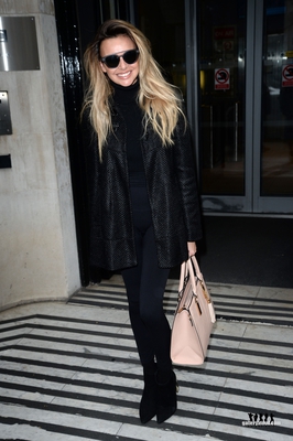 At_BBC_Radio_2_studios_03_10_17_285429.jpg