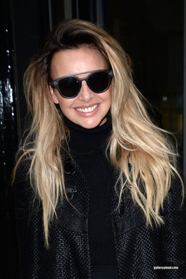 At_BBC_Radio_2_studios_03_10_17_285629.jpg
