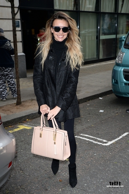 At_BBC_Radio_2_studios_03_10_17_285729.jpg