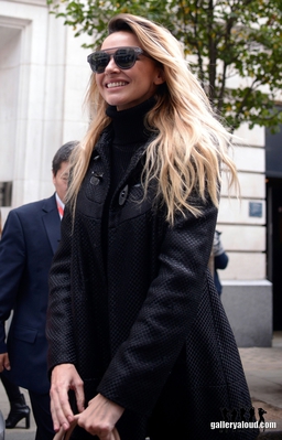 At_BBC_Radio_2_studios_03_10_17_286529.jpg