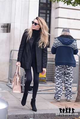 At_BBC_Radio_2_studios_03_10_17_286729.jpg