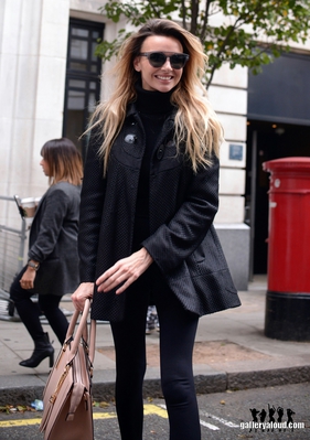 At_BBC_Radio_2_studios_03_10_17_288429.jpg