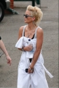 Sarah_Harding_on_the_set_of_St_Trinians_movie_110709_19.jpg