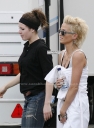 Sarah_Harding_on_the_set_of_St_Trinians_movie_110709_31.jpg