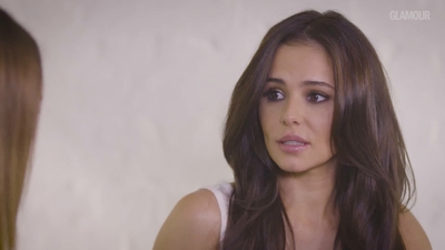 Cheryl_talks_makeup2C_mummy_duties___her_new_L2592Oreal_lip_kits_with_Alex_Steinherr___Glamour_UK_mp40157.jpg