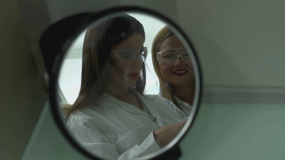Come_Behind_the_Scenes_with_the_NEW_L_OrealXCheryl_Lip_Kits_mp40065.jpg