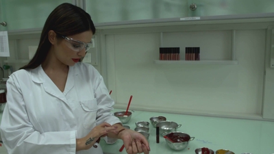 Come_Behind_the_Scenes_with_the_NEW_L_OrealXCheryl_Lip_Kits_mp40090.jpg