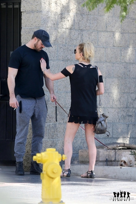 Out_and_about_in_Los_Angeles_06_10_17_28229.jpg
