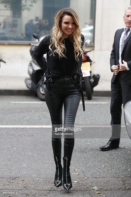 Outside_the_BBC_Radio_2_studios_10_10_17_284529.jpg