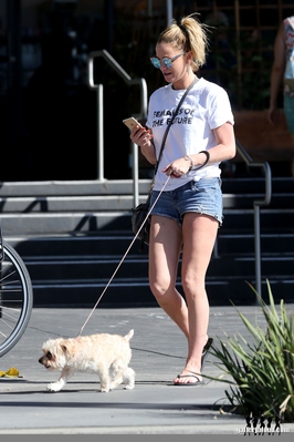 Walking_Chad_s_dog_in_Los_Angeles_06_10_17_28829.jpg