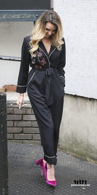 Leaving_the_ITV_studios_26_10_17_285229.jpg