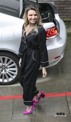 Leaving_the_ITV_studios_26_10_17_285729.jpg