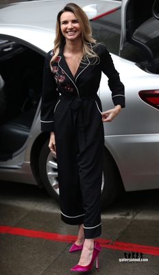 Leaving_the_ITV_studios_26_10_17_286129.jpg