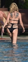 Имя файла=Sarah_Harding_looked_happy_and_glowing_as_she_showcased_her_incredible_swimsuit_body_on_a_solo_break_to_Dubai_22_10_17_28429.jpg
Размер файла=52КБ
Размеры=306x687
Дата=Нояб 06, 2017 Sarah_Harding_looked_happy_and_glowing_as_she_showcased_her_incredible_swimsuit_body_on_a_solo_break_to_Dubai_22_10_17_28429.jpg