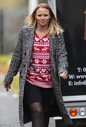 Kimberley_Walsh_prematurely_gets_into_the_festive_spirit_in_scarlet_reindeer_sweater_as_she_heads_to_dance_studio_07_11_17_28129.jpg