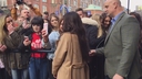 Cheryl_Meets_Fans_at_Prince2592s_Trust_Centre_Opening_mp40023.jpg